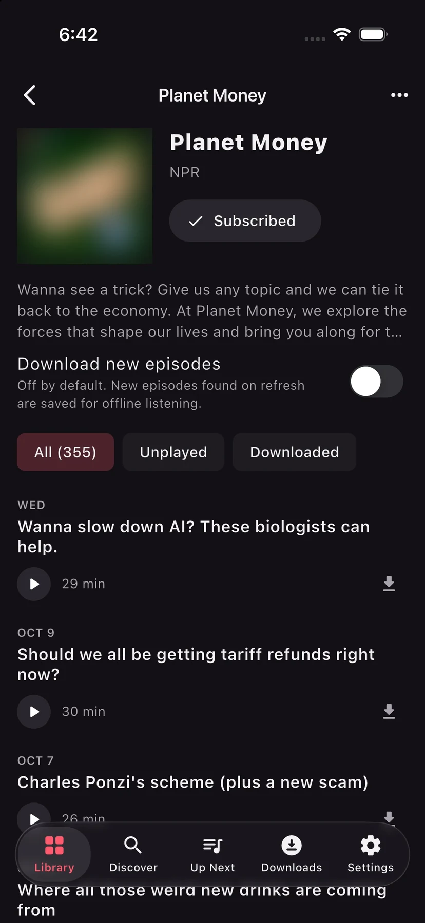 A subscribed podcast on iPhone with its episodes, a Download new episodes switch and All, Unplayed and Downloaded filters